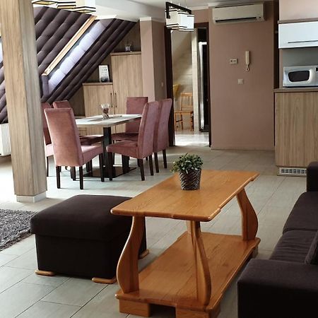 Szabo Lux Apartman Sarvar Luaran gambar